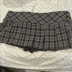 RSQ Black and White Plaid Women's Skort